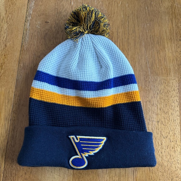 Fanatics like new St Louis Blues NHL hockey hat beanie - Picture 1 of 3